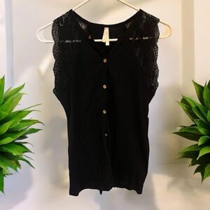 Color Story Black Lace Sleeveless Top size L